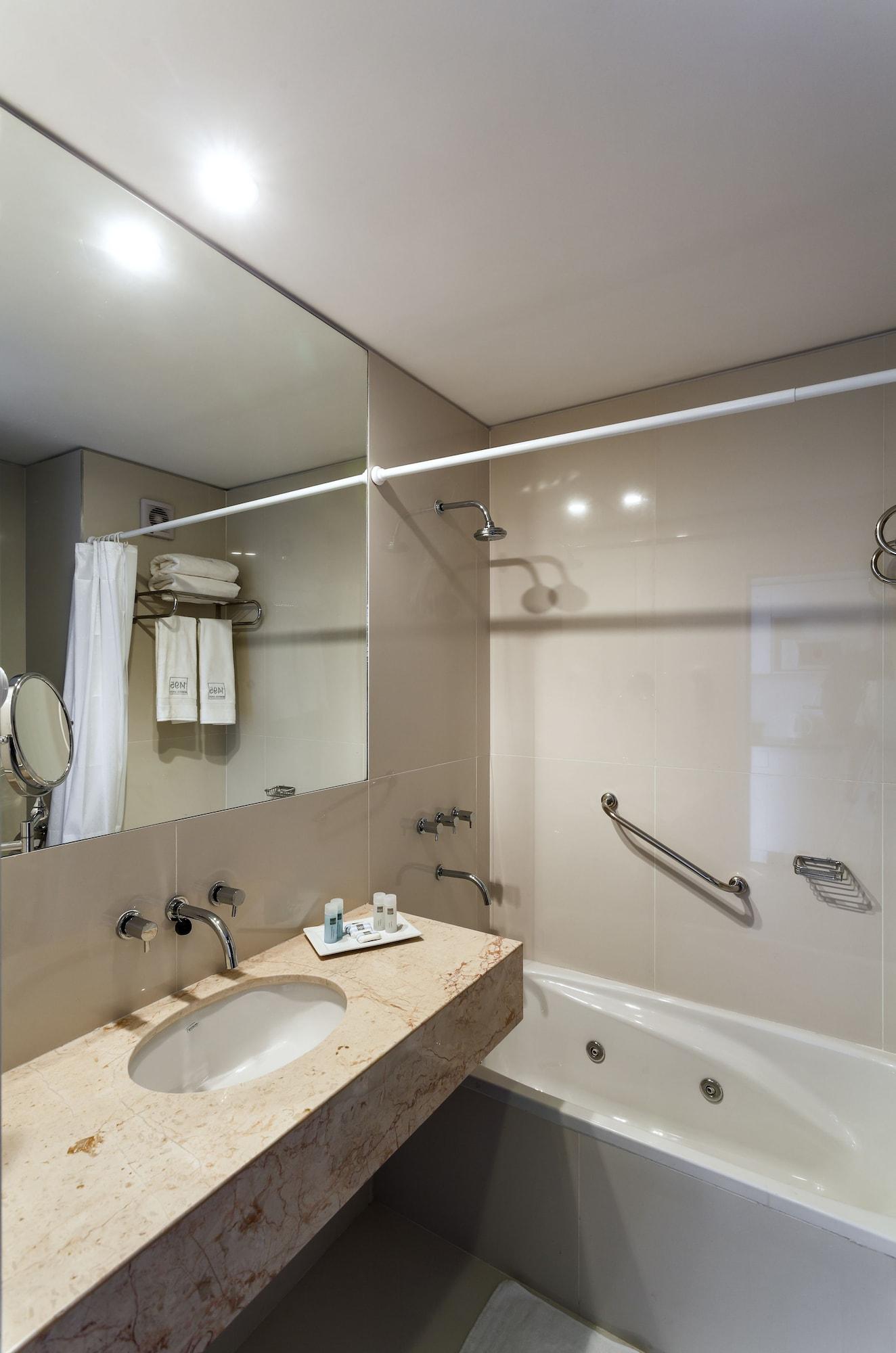1495 Apart Rosario Luaran gambar